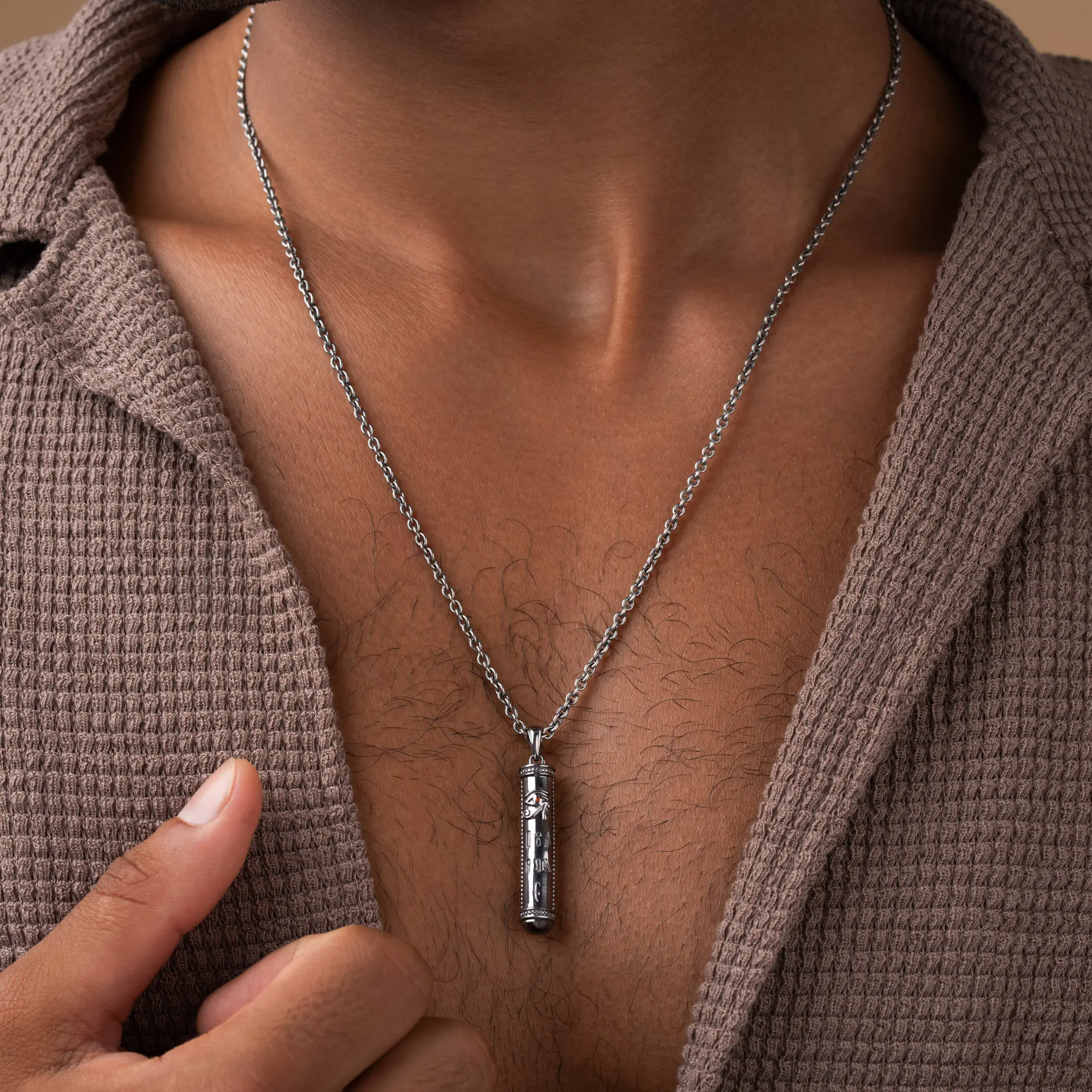Eternal Vision Eye of Horus Sapphire Necklace - Image 4